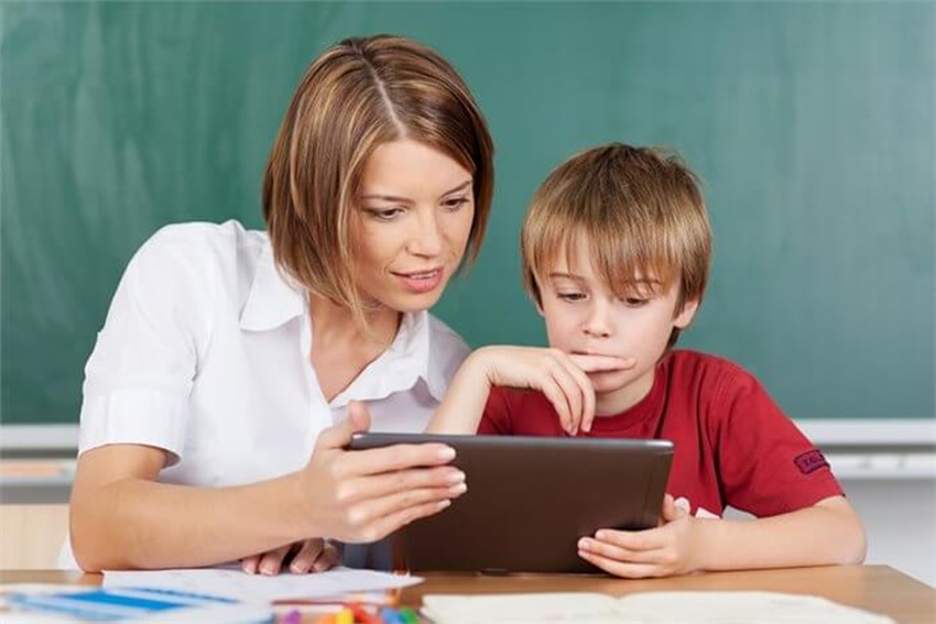 סיוע לילדים עם ליקויי למידה